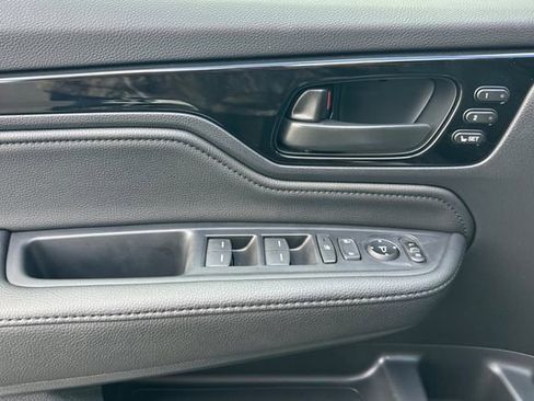 New 2026 Honda Odyssey Touring image 11