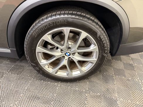 Used 2024 BMW X5 xDrive40i w/ Premium Package AWD/4WD image 23
