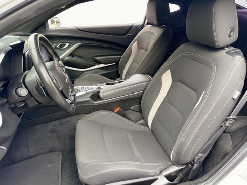 Certified 2021 Chevrolet Camaro LT RWD image 5