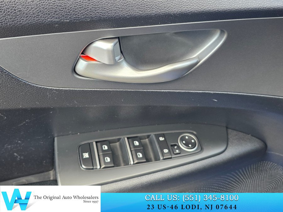 Used 2019 Kia Forte LXS FWD image 10
