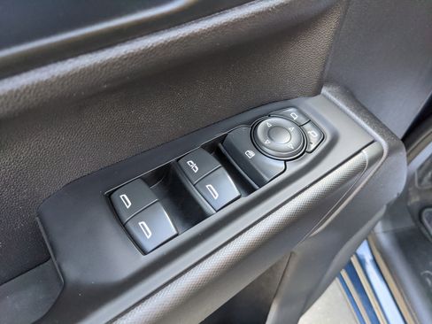 Used 2022 Chevrolet Silverado 1500 Custom w/ Safety Confidence Package image 21