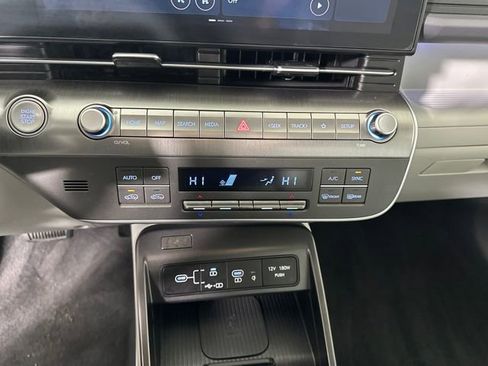 Certified 2025 Hyundai Kona Limited image 23