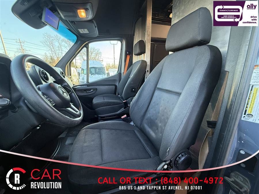Used 2021 Mercedes-Benz Sprinter 2500 image 14