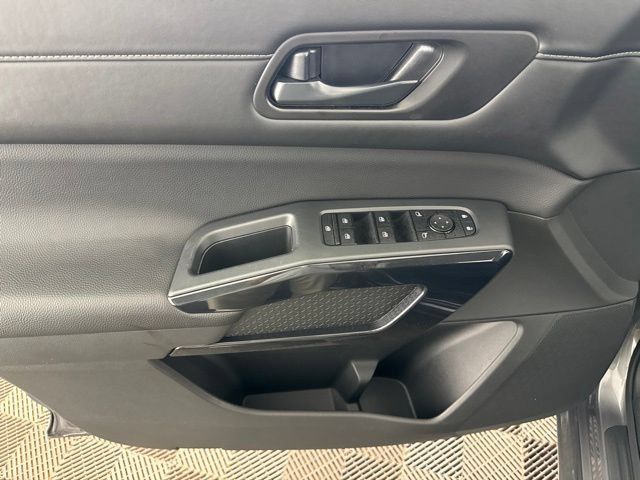 Certified 2025 Nissan Pathfinder SV AWD/4WD image 18
