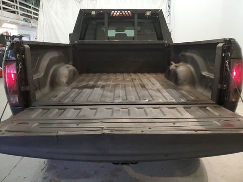 Used 2016 RAM 2500 Tradesman w/ Chrome Appearance Group image 24