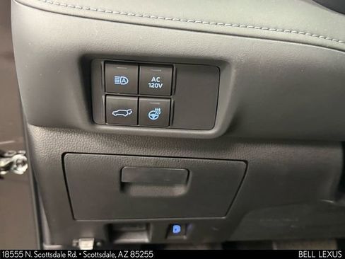 Used 2022 Toyota Highlander Limited image 13