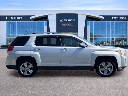 Used 2015 GMC Terrain SLT FWD image 2