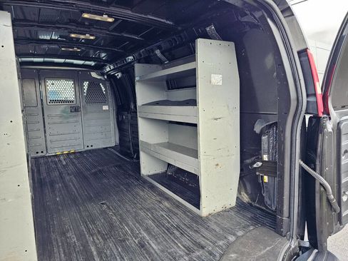 Used 2016 Chevrolet Express 3500 Extended image 10