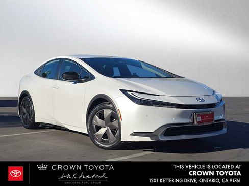 Certified 2023 Toyota Prius Prime SE image 1