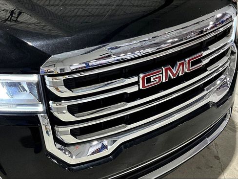 Used 2023 GMC Acadia SLT image 29