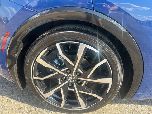 New 2026 Toyota Prius Plug-In Hybrid image 5