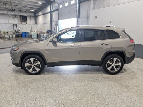 Used 2021 Jeep Cherokee Limited AWD/4WD image 6