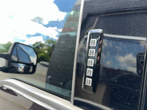 Used 2018 Ford F150 XLT w/ Max Trailer Tow Package AWD/4WD image 15