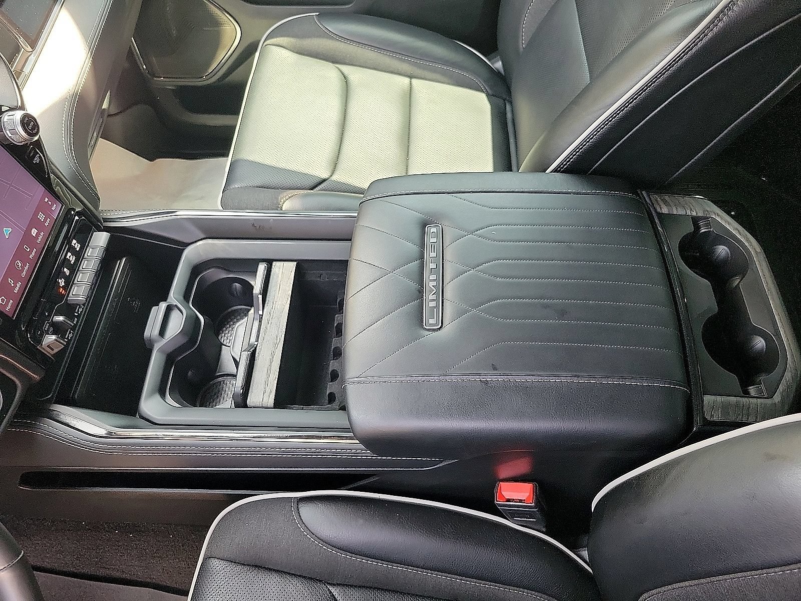 Used 2025 RAM 1500 Limited AWD/4WD image 20