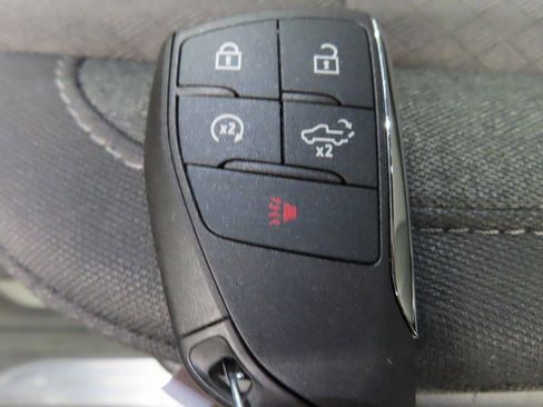 Used 2025 GMC Sierra 1500 Elevation image 64