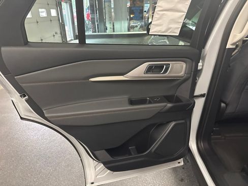New 2026 Ford Explorer Active AWD/4WD image 24