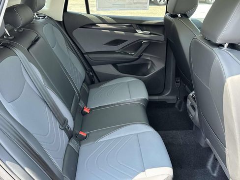 New 2026 Volkswagen Tiguan SE FWD image 15