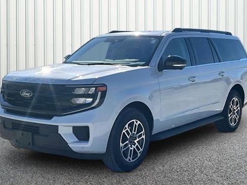Used 2025 Ford Expedition Max Active image 2