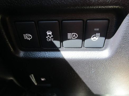 Used 2021 Lexus GX 460 Luxury w/ Off Road Package AWD/4WD image 29