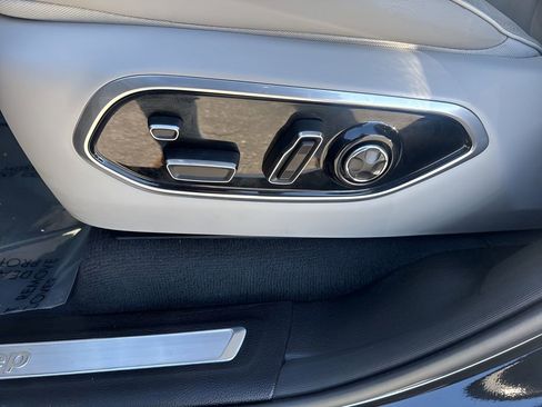 Used 2021 Jeep Grand Cherokee L Overland w/ Luxury Tech Group IV image 10