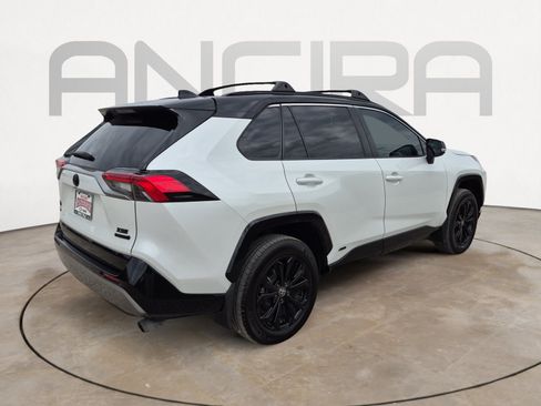 Used 2024 Toyota RAV4 XSE AWD/4WD image 10