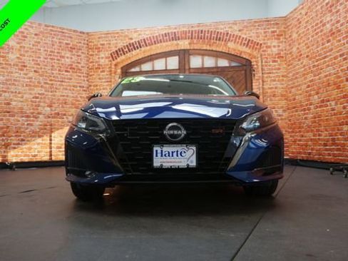 Certified 2023 Nissan Altima 2.5 SR w/ SR Premium Package image 2