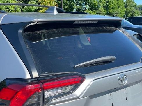 Used 2020 Toyota RAV4 LE w/ All Weather Liner Package AWD/4WD image 28
