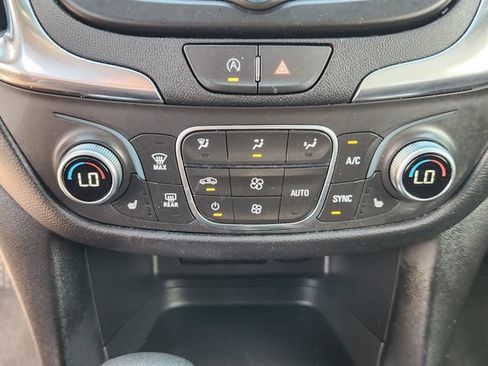 Used 2024 Chevrolet Equinox LT AWD/4WD image 18