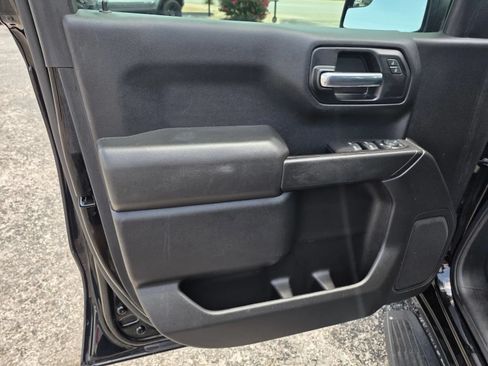 Used 2020 Chevrolet Silverado 1500 Custom w/ Custom Value Package RWD image 10