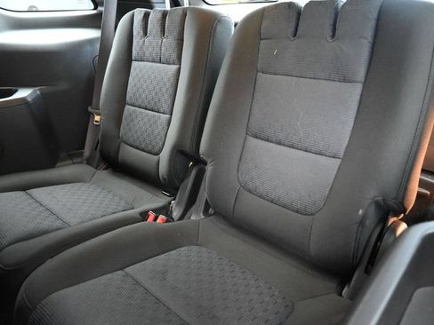 Used 2015 Ford Explorer XLT w/ Equipment Group 201B FWD image 16