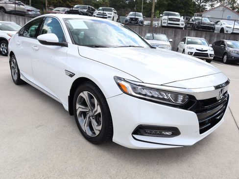 Used 2018 Honda Accord EX-L image 9