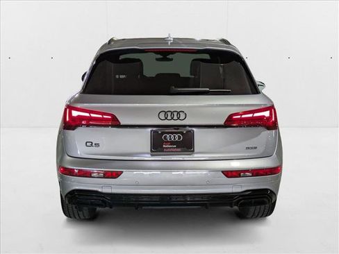 Certified 2025 Audi Q5 2.0T Premium Plus image 7