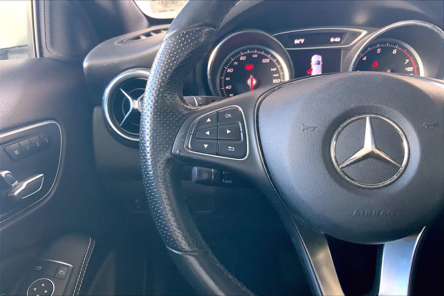 Used 2019 Mercedes-Benz GLA 250 4MATIC image 24