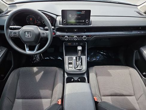 Used 2024 Honda CR-V EX image 11