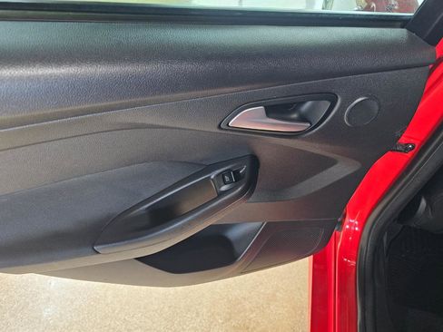 Used 2014 Ford Focus ST w/ Equipment Group 202A image 17