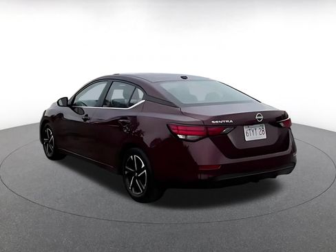 Used 2025 Nissan Sentra SV FWD image 11