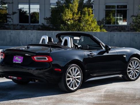 Used 2017 FIAT 124 Spider Lusso image 62