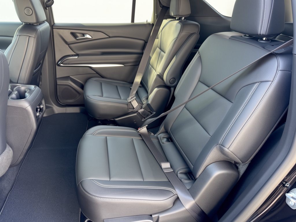 New 2027 Chevrolet Traverse RS FWD image 25