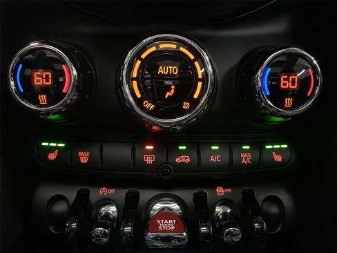 Used 2023 MINI Cooper 2-Door Hardtop image 21