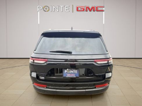 Used 2022 Jeep Grand Cherokee Altitude image 7
