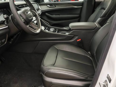 New 2026 Jeep Grand Cherokee Limited image 4