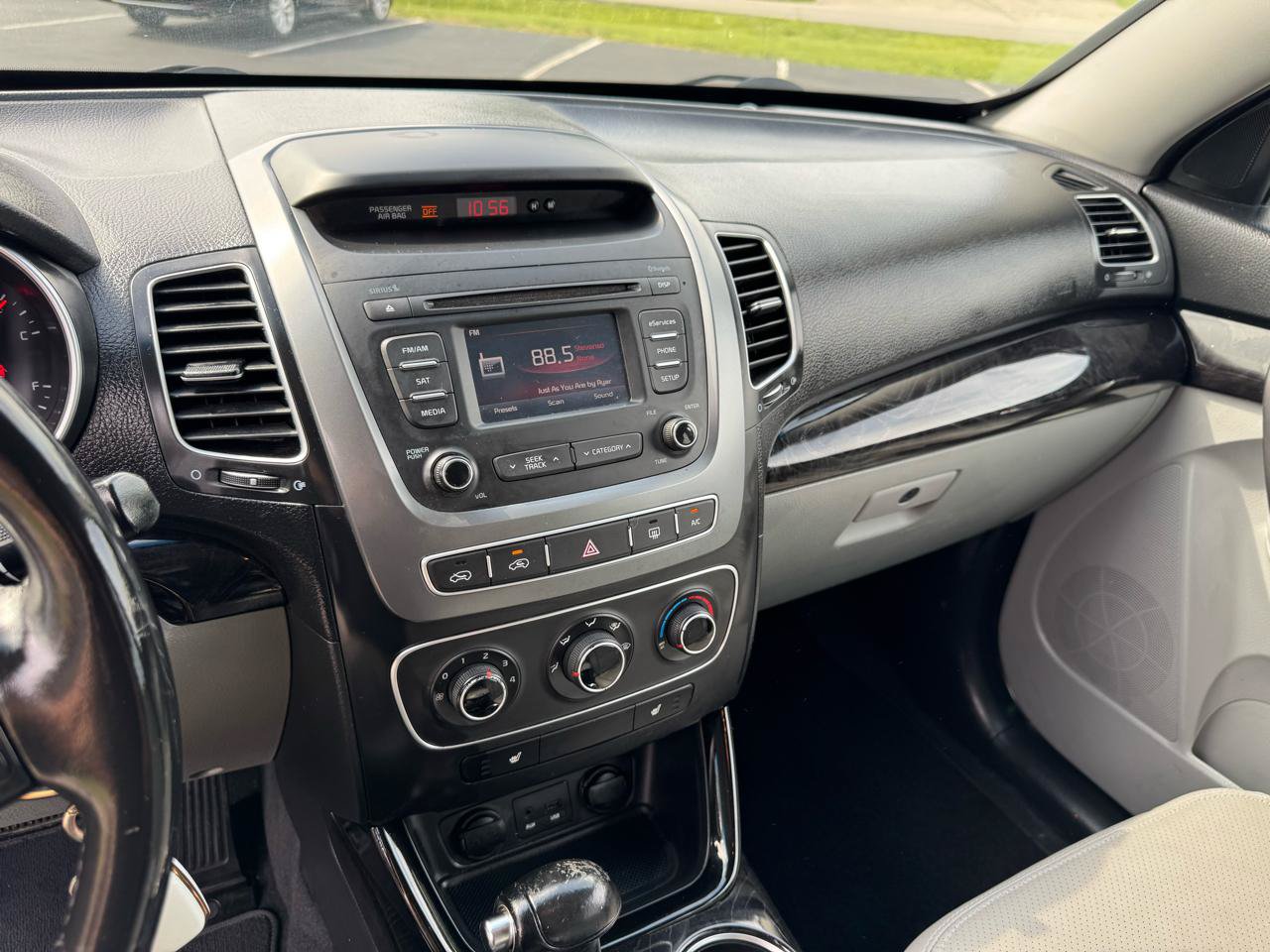 Used 2015 Kia Sorento LX FWD image 34