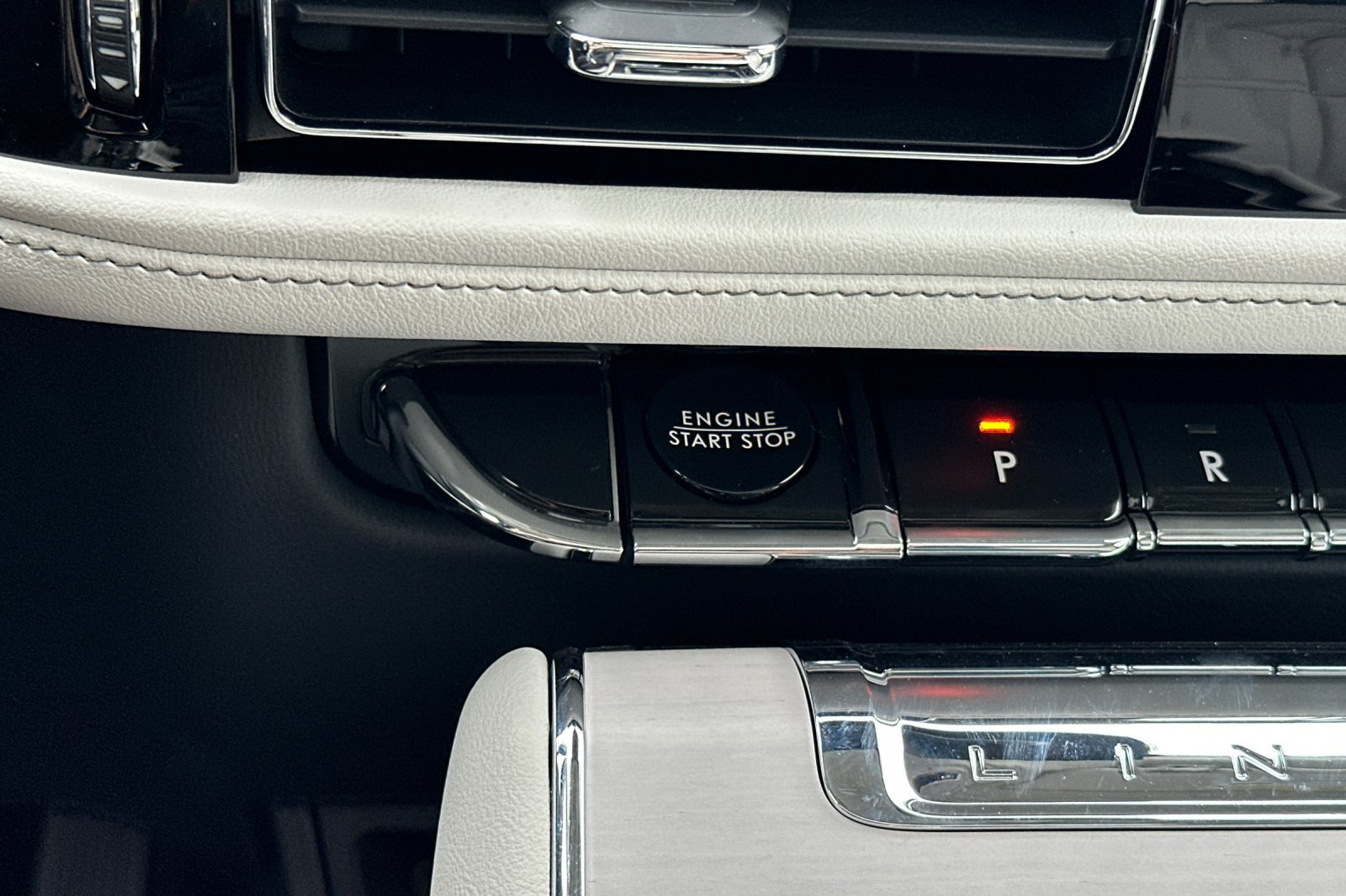 New 2026 Lincoln Aviator Reserve AWD/4WD image 22