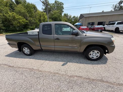 Used 2013 Toyota Tacoma 2WD Access Cab w/ SR5 Pkg image 9