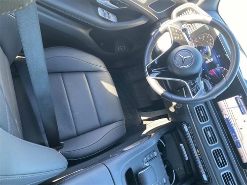 Used 2025 Mercedes-Benz GLE 350 4MATIC image 30