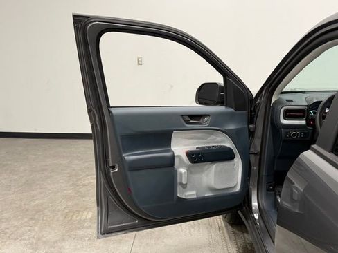 Used 2022 Ford Maverick XLT image 14