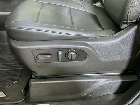 Used 2022 GMC Sierra 1500 SLT w/ SLT Premium Package image 19
