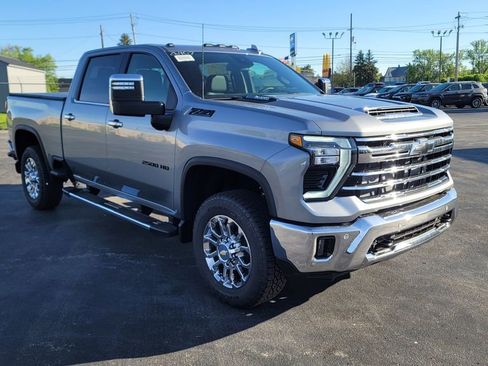 New 2026 Chevrolet Silverado 2500 LTZ w/ LTZ Convenience Package AWD/4WD image 16
