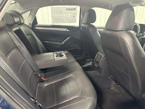 Used 2020 Volkswagen Passat 2.0T SE image 14