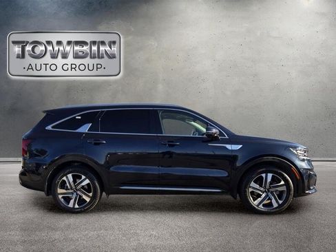 Certified 2024 Kia Sorento SX Prestige AWD/4WD image 3